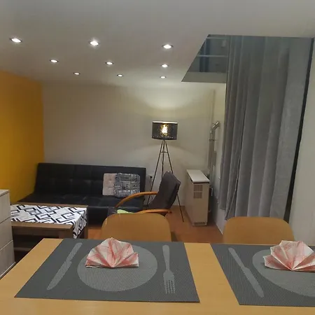 Goldapartment 公寓 *